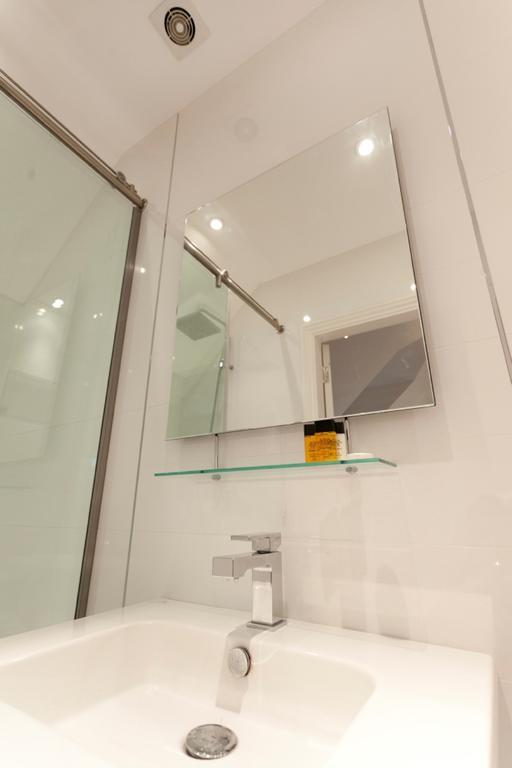 Dbs Serviced Apartments Castle Donington Room photo